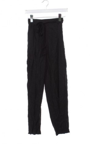 Damskie spodnie Terranova, Rozmiar XS, Kolor Czarny, Cena 67,99 zł