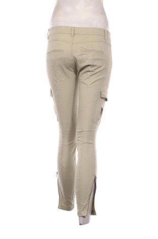 Pantaloni de femei United Colors Of Benetton, Mărime M, Culoare Bej, Preț 133,99 Lei