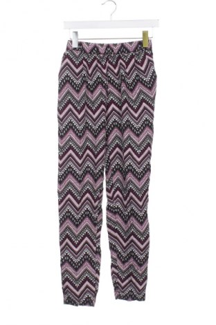 Dámské kalhoty  Vero Moda, Velikost XS, Barva Vícebarevné, Cena  439,00 Kč