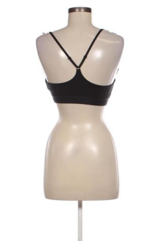 Top sport de damă. Nike, Mărime S, Culoare Negru, Preț 226,99 Lei