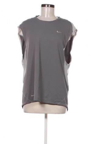 Γυναίκειο αθλητικό τοπ Nike, Μέγεθος XXL, Χρώμα Γκρί, Τιμή 22,01 €