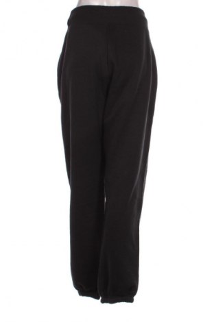 Damskie spodnie sportowe Nike, Rozmiar L, Kolor Czarny, Cena 305,99 zł