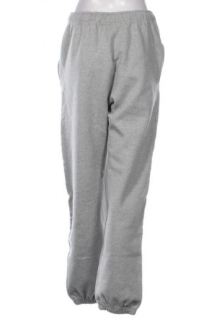 Dámske tepláky Nike, Veľkosť S, Farba Sivá, Cena  54,95 €