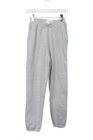 Pantaloni trening de femei Pull&Bear, Mărime XS, Culoare Gri, Preț 150,99 Lei