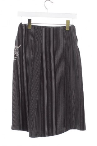 Kinderrock Unbranded, Größe 15-18y/ 170-176 cm, Farbe Mehrfarbig, Preis 9,62 €