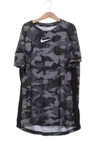 Dětské tričko  Nike, Velikost 11-12y/ 152-158 cm, Barva Vícebarevné, Cena  409,00 Kč