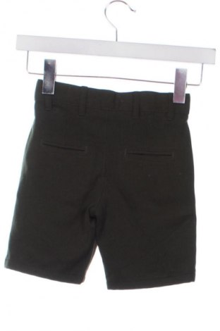 Kinder Shorts VRS, Größe 2-3y/ 98-104 cm, Farbe Grün, Preis 9,99 €