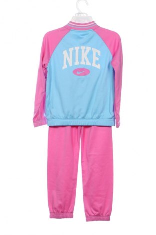 Dětská sportovní souprava Nike, Velikost 5-6y/ 116-122 cm, Barva Vícebarevné, Cena  1 749,00 Kč