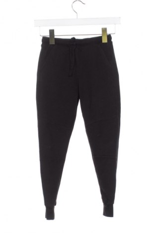 Dětské tepláky LC Waikiki, Velikost 6-7y/ 122-128 cm, Barva Černá, Cena  241,00 Kč