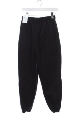 Gyerek sport nadrág Nike, Méret 10-11y / 146-152 cm, Szín Fekete, Ár 20 769 Ft