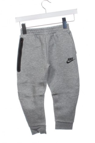 Dětské tepláky Nike, Velikost 3-4y/ 104-110 cm, Barva Šedá, Cena  1 249,00 Kč