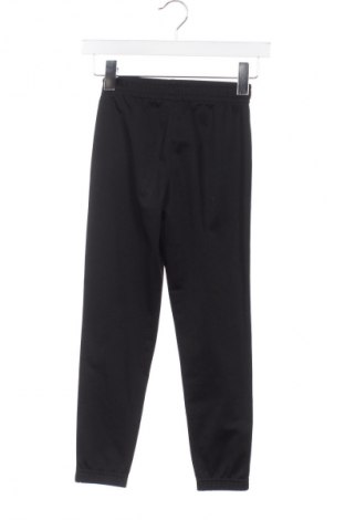 Dětské tepláky Nike, Velikost 6-7y/ 122-128 cm, Barva Černá, Cena  434,00 Kč
