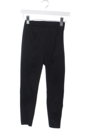 Dětské tepláky Nike, Velikost 5-6y/ 116-122 cm, Barva Černá, Cena  434,00 Kč