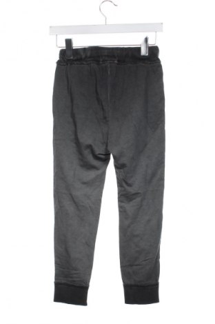 Kinder Sporthose Sisley, Größe 8-9y/ 134-140 cm, Farbe Grau, Preis 20,99 €