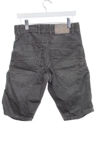 Мъжки къс панталон Jack & Jones, Размер S, Цвят Сив, Цена 34,99 лв.