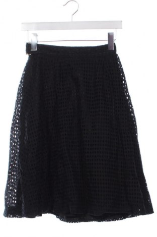 Пола H&M, Размер XXS, Цвят Черен, Цена 23,99 лв.