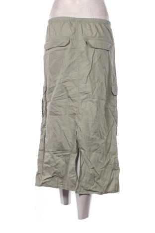 Пола H&M Divided, Размер M, Цвят Сив, Цена 23,99 лв.