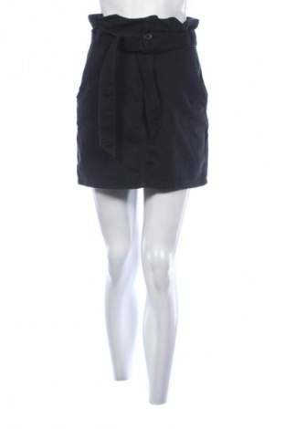 Sukně H&M Divided, Velikost M, Barva Černá, Cena  370,00 Kč