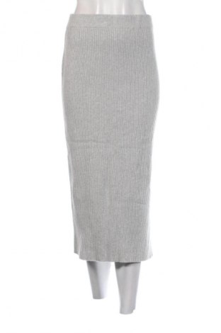 Пола Hugo Boss, Размер S, Цвят Сив, Цена 139,99 лв.