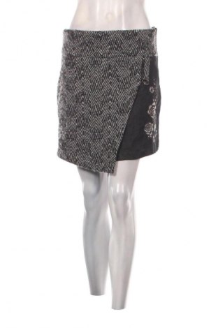 Fustă Koroshi, Mărime S, Culoare Multicolor, Preț 101,99 Lei