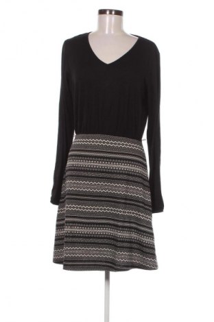 Kleid About You, Größe M, Farbe Mehrfarbig, Preis 42,99 €