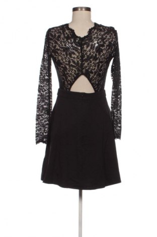 Kleid About You, Größe M, Farbe Schwarz, Preis 42,99 €