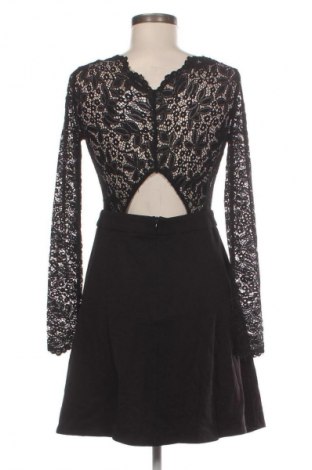 Kleid About You, Größe M, Farbe Schwarz, Preis € 37,99