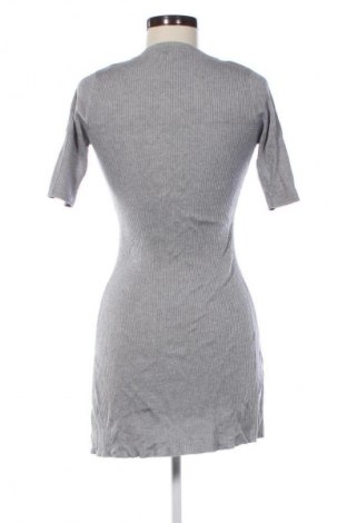 Rochie Bershka, Mărime M, Culoare Gri, Preț 74,81 Lei
