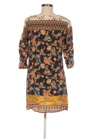 Рокля Desigual, Размер M, Цвят Многоцветен, Цена 82,99 лв.