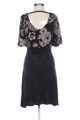 Šaty  Desigual, Velikost M, Barva Vícebarevné, Cena  1 047,00 Kč