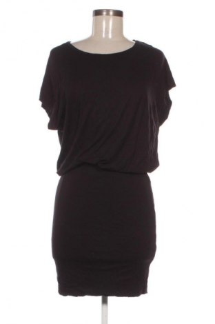 Sukienka Gina Tricot, Rozmiar S, Kolor Czarny, Cena 88,99 zł