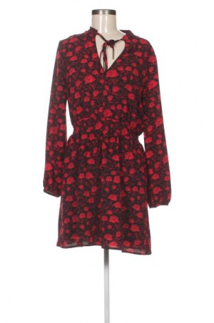 Φόρεμα Guess, Μέγεθος M, Χρώμα Πολύχρωμο, Τιμή 61,99 €