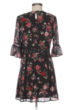 Рокля H&M Divided, Размер M, Цвят Многоцветен, Цена 29,00 лв.