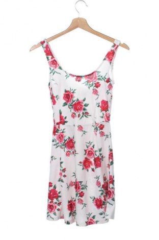 Рокля H&M Divided, Размер XXS, Цвят Многоцветен, Цена 28,38 лв.