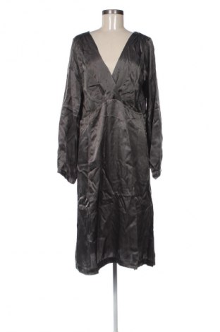 Ruha Henriette Steffensen, Méret XL, Szín Zöld, Ár 17 357 Ft