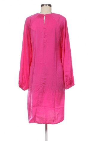 Рокля In Wear, Размер S, Цвят Розов, Цена 189,99 лв.