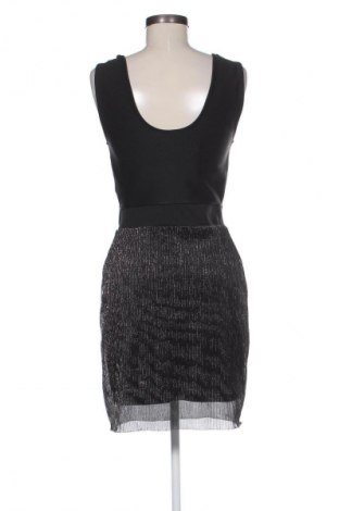 Sukienka Lily Allen x Vero Moda, Rozmiar M, Kolor Czarny, Cena 188,27 zł