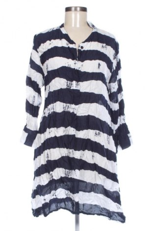 Kleid Masai, Größe M, Farbe Mehrfarbig, Preis 25,00 €