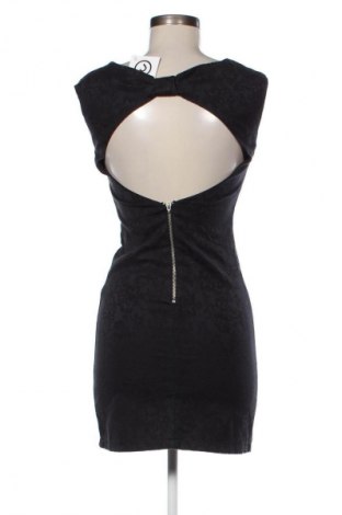 Sukienka Miss Chic, Rozmiar S, Kolor Czarny, Cena 68,33 zł