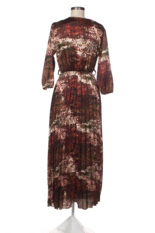 Kleid NEW COLLECTION, Größe M, Farbe Mehrfarbig, Preis 33,99 €