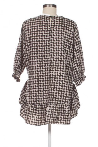Kleid NEW COLLECTION, Größe S, Farbe Mehrfarbig, Preis 33,99 €