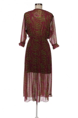 Рокля NEW COLLECTION, Размер M, Цвят Многоцветен, Цена 109,99 лв.