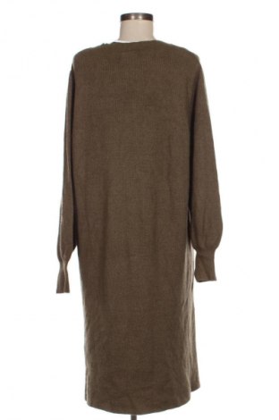 Kleid ONLY Carmakoma, Größe M, Farbe Grün, Preis 29,99 €
