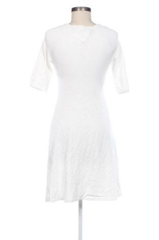 Kleid Orsay, Größe M, Farbe Weiß, Preis 14,71 €