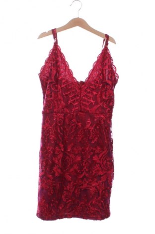 Sukienka Pretty Little Thing, Rozmiar XS, Kolor Czerwony, Cena 95,99 zł