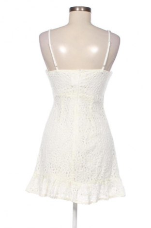 Kleid SHEIN, Größe S, Farbe Weiß, Preis 20,99 €