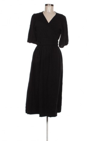 Kleid Selected, Größe M, Farbe Schwarz, Preis 132,99 €