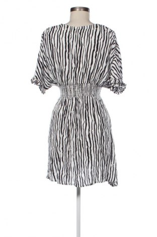Kleid Sinsay, Größe M, Farbe Mehrfarbig, Preis 15,00 €