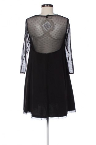 Φόρεμα Stradivarius, Μέγεθος M, Χρώμα Μαύρο, Τιμή 15,33 €
