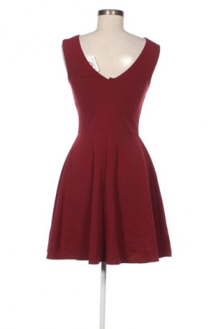Kleid Terranova, Größe M, Farbe Rot, Preis 14,99 €